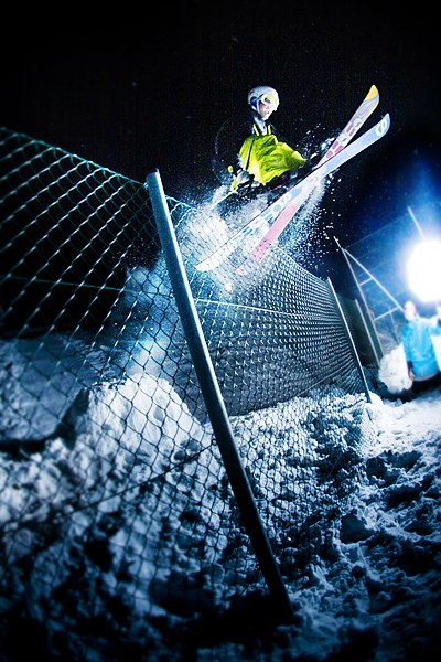 Fri lek i byn!. Foto: Marcus Rönne. Åkare: William Kristiansson.