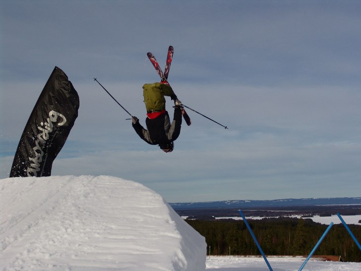 Backflip Ironcross... Foto: Jacob. Åkare: runken.
