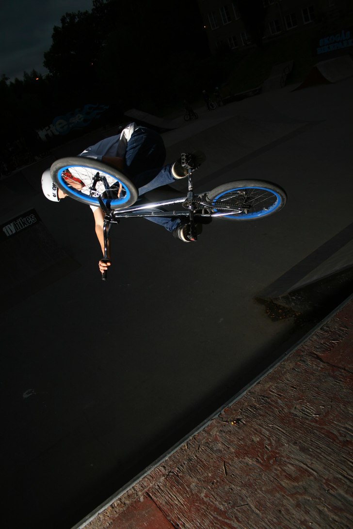 Tabletop I Quarter Pipe. Åkare: Jacob Jedler.