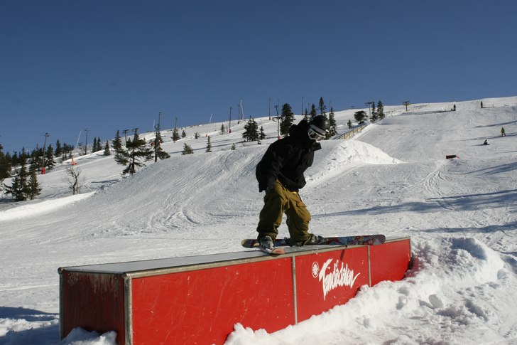 Broken eller hur det stavas ! tidigt tagen tror ja. Foto: jacob (swedenprophoto). Åkare: jag.