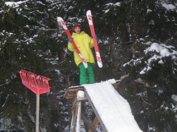 rampen hemma som igentligen är en sommar rail :D. Foto: oscar. Åkare: jag.