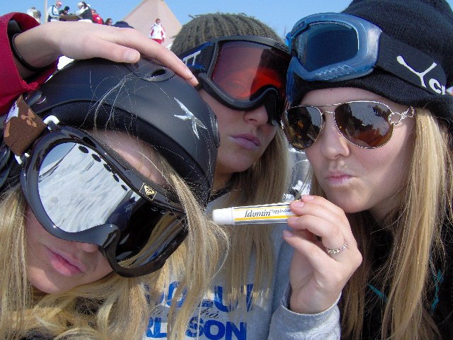 Anna, Marie o ja och vår idomin. Foto: Pi.
