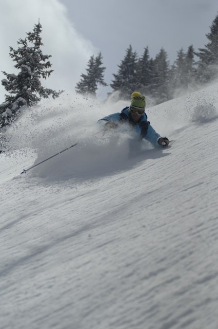 Sunny dayz og masser af sne. Foto: Peter Nielsen. Åkare: Nicolai Höjgaard.