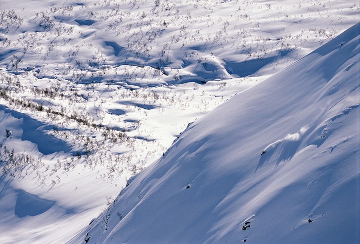 Grymt fina förhållanden i Sunnmörsalperna, inte. Foto: Mattias Fredriksson. Åkare: Robban Olsson.