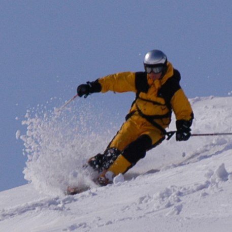 Heliskiing i vår sorbé Kittefjäll Valborg. Foto: Pontus Johansson. Åkare: Sighsten Dahl.