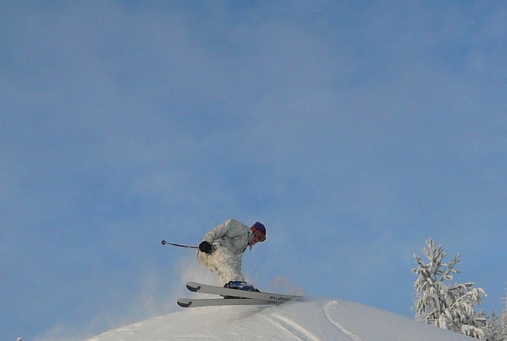 Jätte-snökanonspucklar..i Storklinten, första s. Foto: Peter Wallin. Åkare: Adam Runeberg.