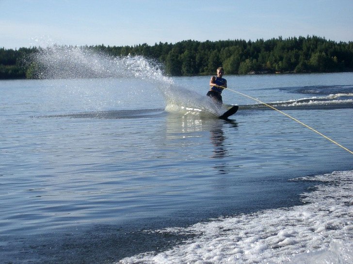 Foto: Peter. Åkare: Gredin.
