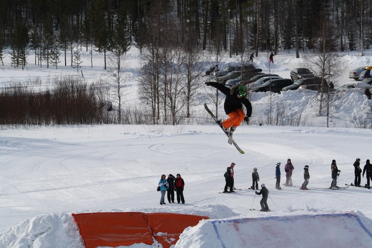 Åkare: Dennis kangasmaa.