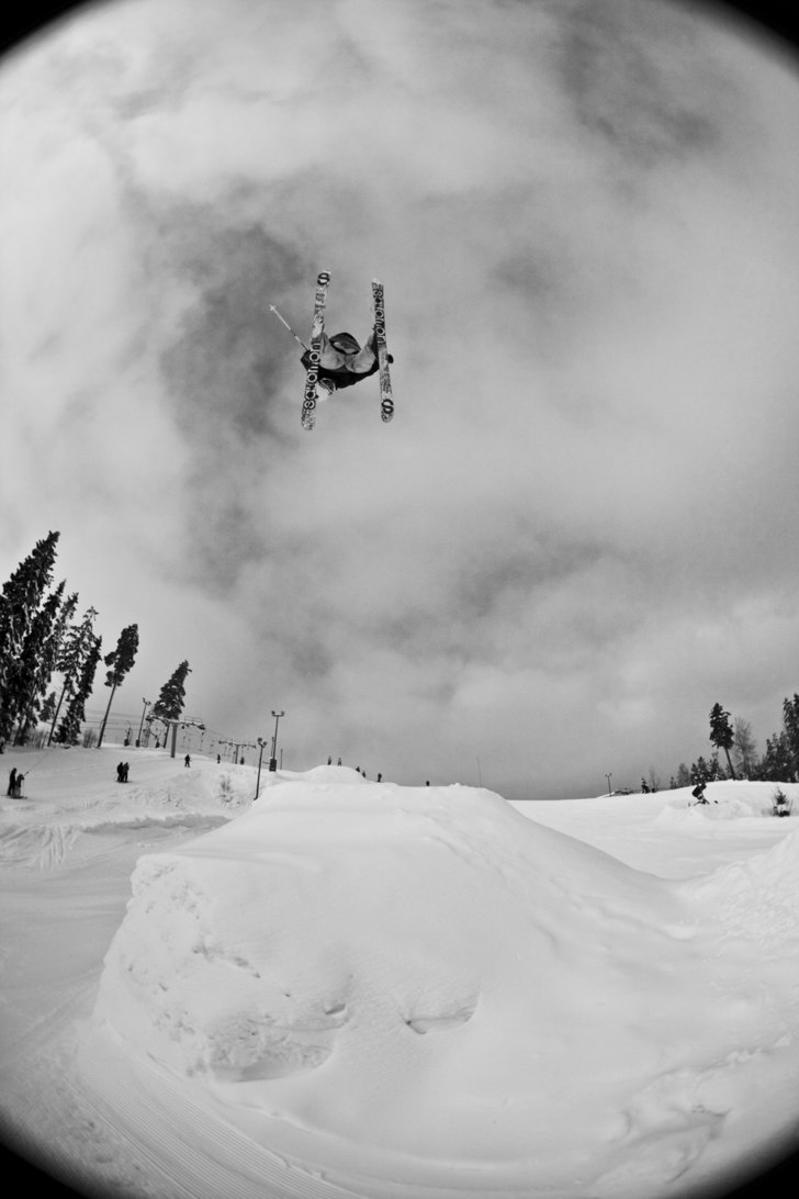 Foto: Anton Tevajärvi. Åkare: Niklas Lundberg.