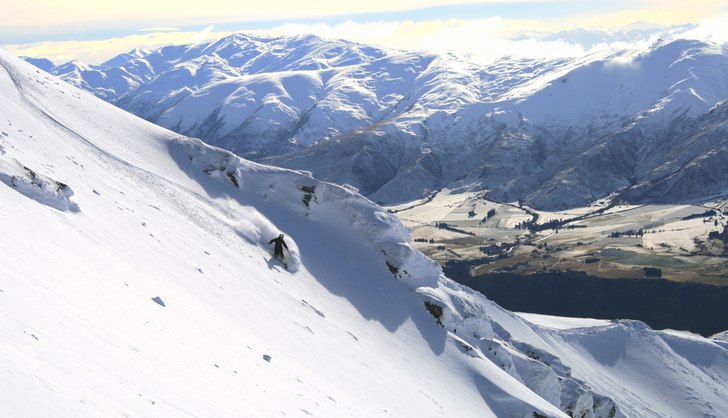 Rörliga bilder
http://www.freeride.se/video/kiwi. Foto: Tomas Almbo. Åkare: Gika.