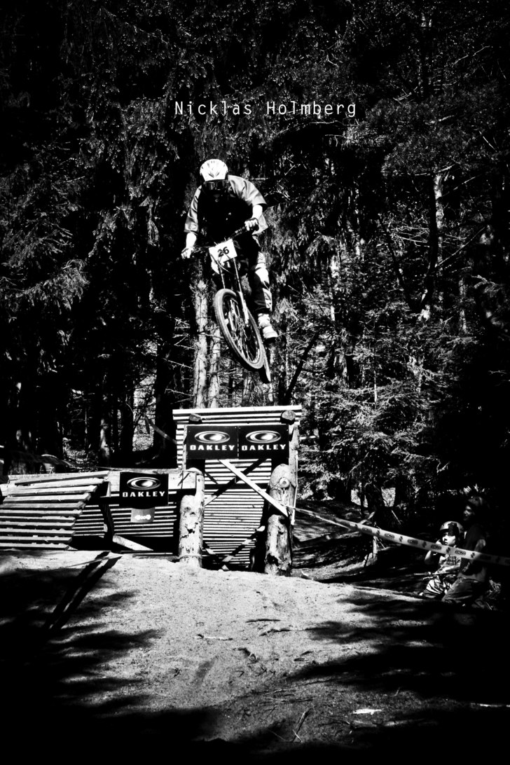 nicklasholmberg.se. Foto: Nicklas Holmberg. Åkare: Ja vem kan du vara!.