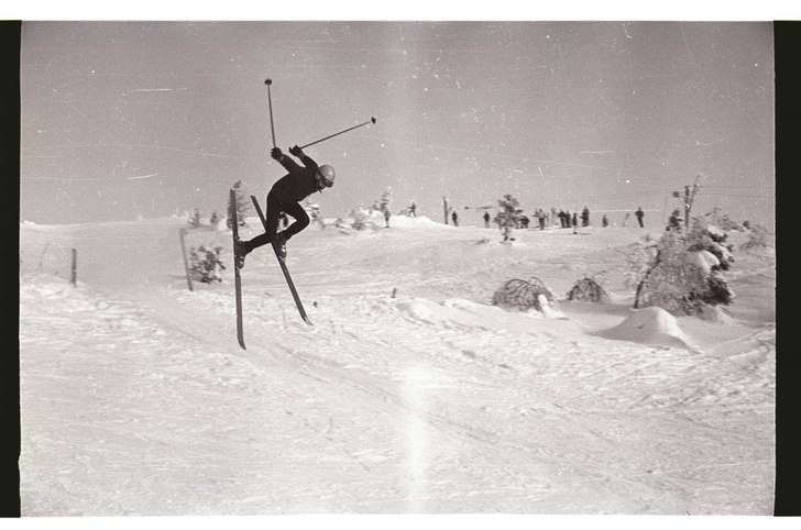 1967. Hoppade vildare då!. Foto: Göran Lönn. Åkare: Ola Oskarsson.