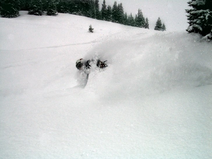 Åkning efter ett av de stora snöfallen som Saalb. Foto: Johan Adolfsson. Åkare: Staffan Skön.