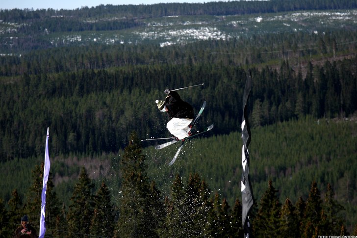 NM i Slopesyle. Uppvärmning!. Foto: Tobias Öström. Åkare: Joakim Tidstrand.