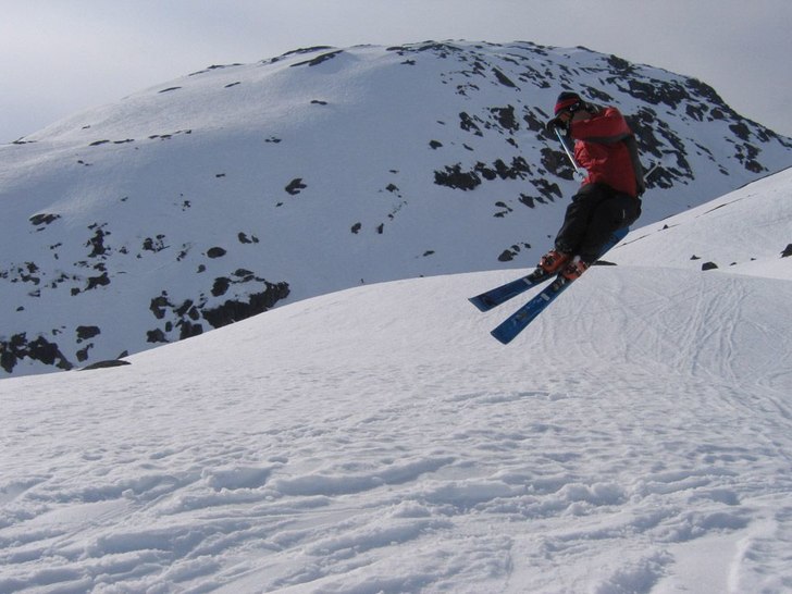 Vad skall man skylla på? . Foto: Johan Linterius. Åkare: Henrik Roth.