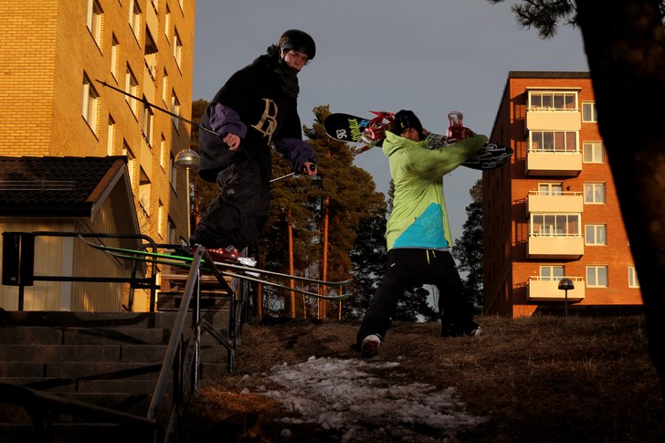 eyy! Don't steal my spot!!!!. Foto: Johan Olsson. Åkare: Eric Johansson och Sathid Sodaphak.