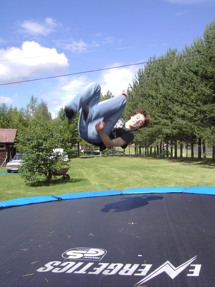En konstig men snygg "Tim-flip". Foto: Dennis Asplund. Åkare: Tim Sambér.