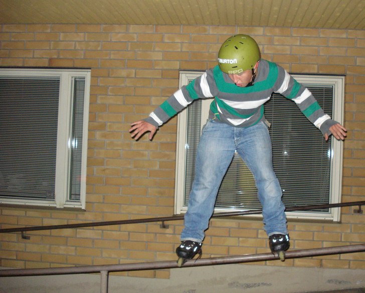 Åkte lite i parken vid kokkolabacken, men for sen. Foto: Björn Ahlskog. Åkare: Jonathan Björkskog.