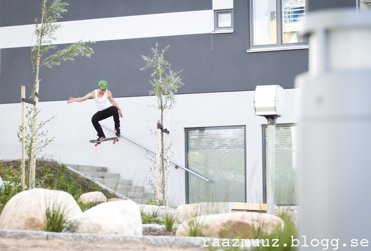 Fler bilder på min blogg

raazmuuz.blogg.se. Foto: Rasmus Viktorsson. Åkare: Daniel Bergman.