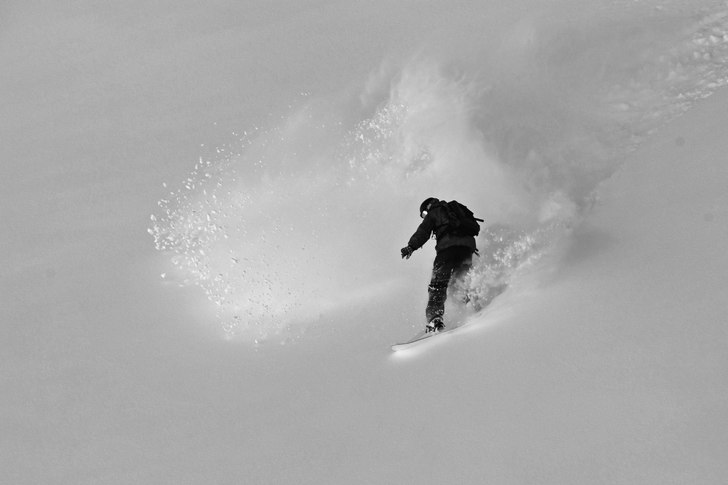Fin snö i Zermatt. Foto: Robin Ljungqwist. Åkare: Adam Jonsson.