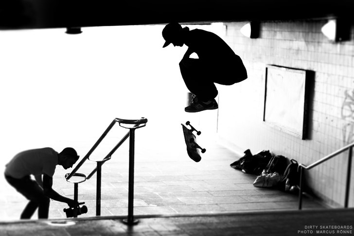 Promo-bild med några år på nacken för Dirty Sk. Foto: Marcus Rönne. Åkare: Dirty Skateboards.