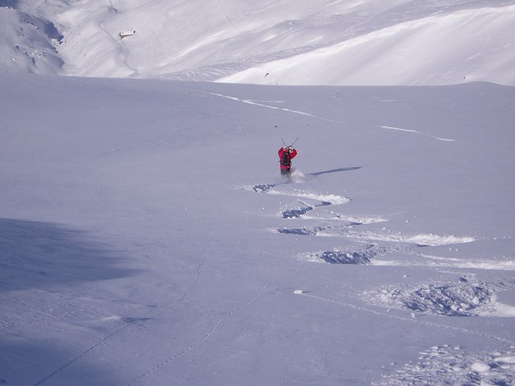 Kanon offpist, helt solo, o ospårat. Foto: christer nordell. Åkare: Per Johannesson.