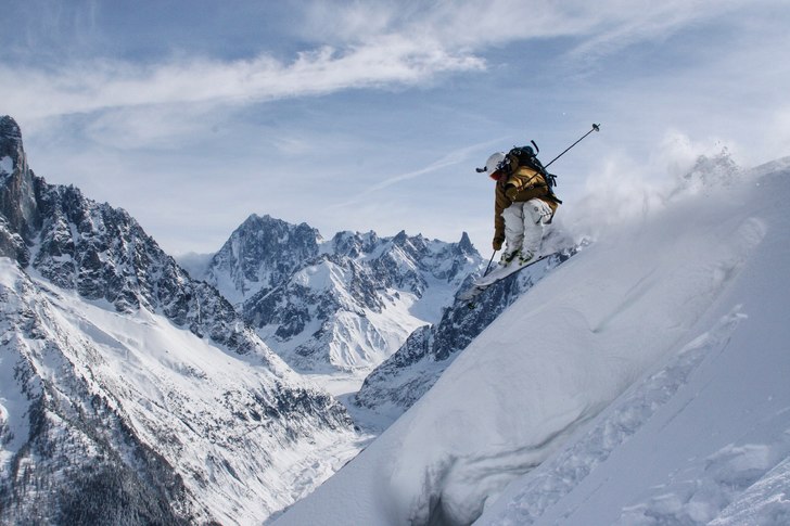 You need snow? Come in Chamo!!.