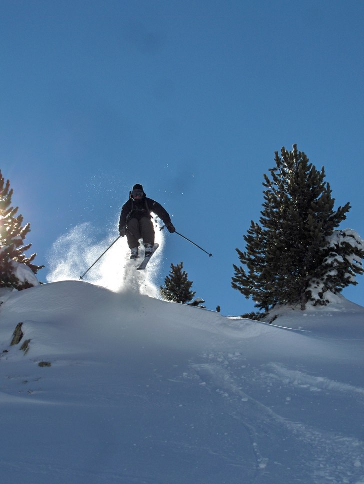 Hopp i Le Tour. Foto: Adam Carlson. Åkare: Kim Särman.