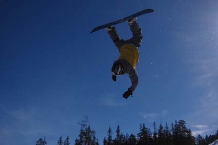 Backflip;). Foto: Jerker E. Åkare: Stefan Nordberg.