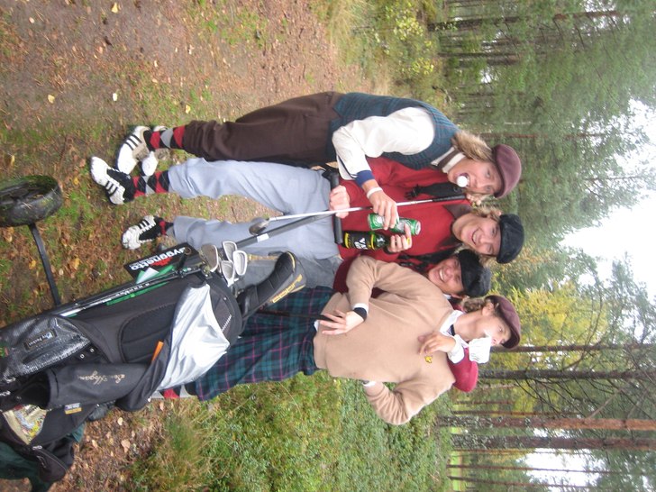 Fantastic 4 på golfäventyr. Foto: Tessan. Åkare: Dom ofrivilliga golfarna.