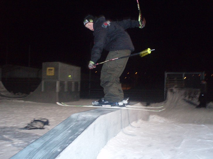 rail. Foto: viktor. Åkare: pontus lindahl.