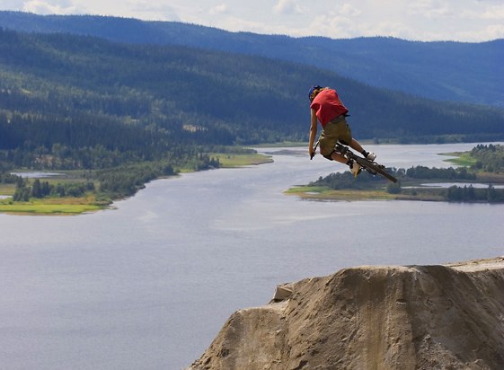 Foto: Mattias Johansson. Åkare: Okänd.