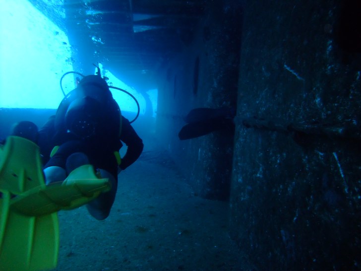 Vrak. Foto: Graham Long. Åkare: Andreas Fredriksson.