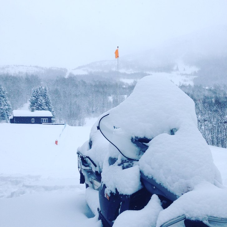 30 cm puder snö ligger i backen ??????????
.