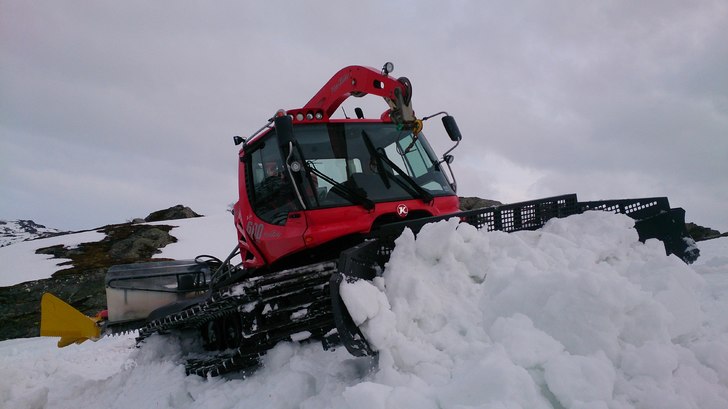 Påsken 2017
Snøen ligger i bakken og venter på .