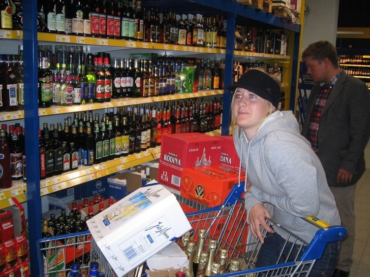 Va över i Tyskland en dag 
Och har man stor bil . Foto: Fredrik Grufman. Åkare: Em Görander.