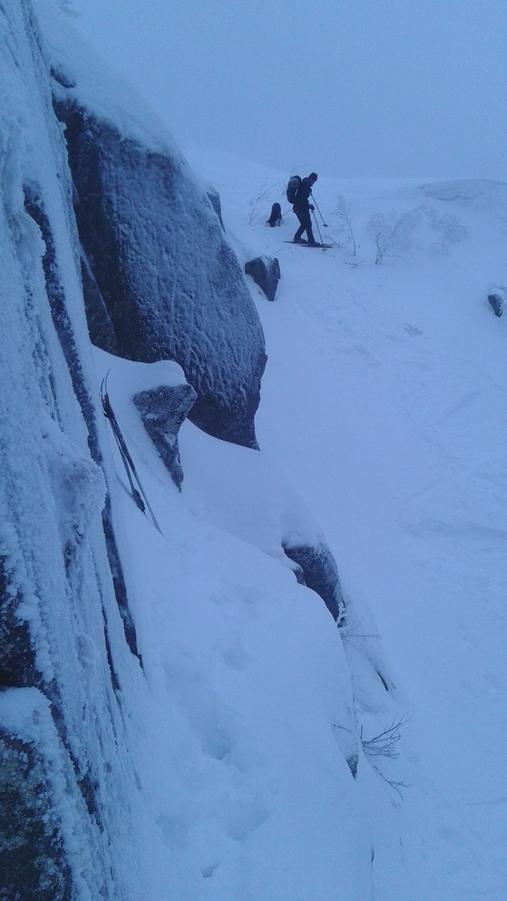 Resten av åket samlar bra med snö. Foto: tryggve tiren.