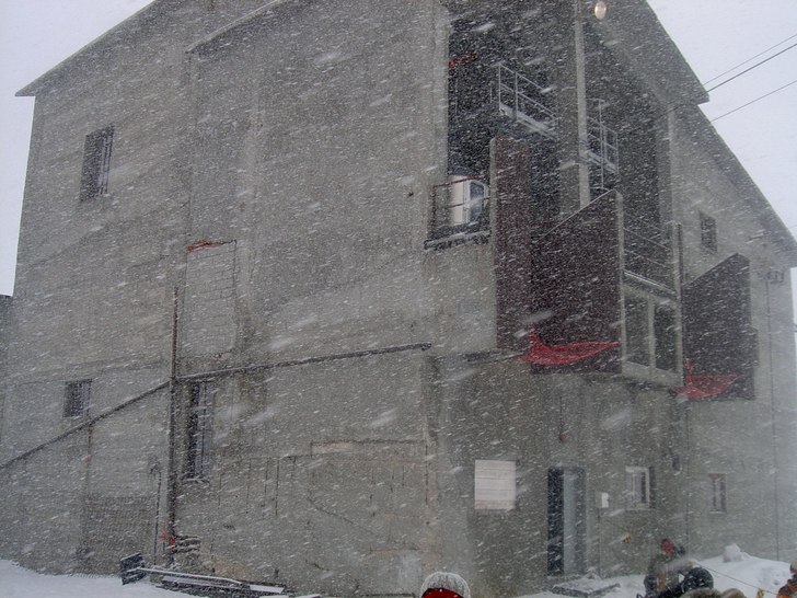 Nysnö i Italien :P . Foto: Oskar Johansson.