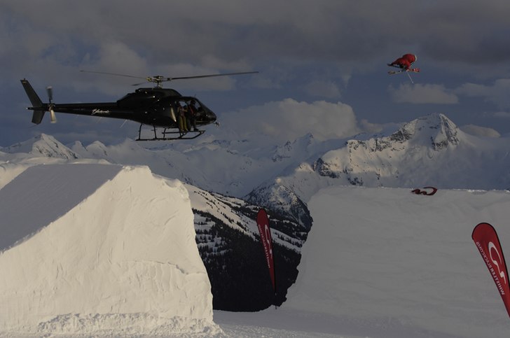 Sammy går stort under en filminspelning med Match. Foto: Mattias Fredriksson. Åkare: Sammy Carlson.