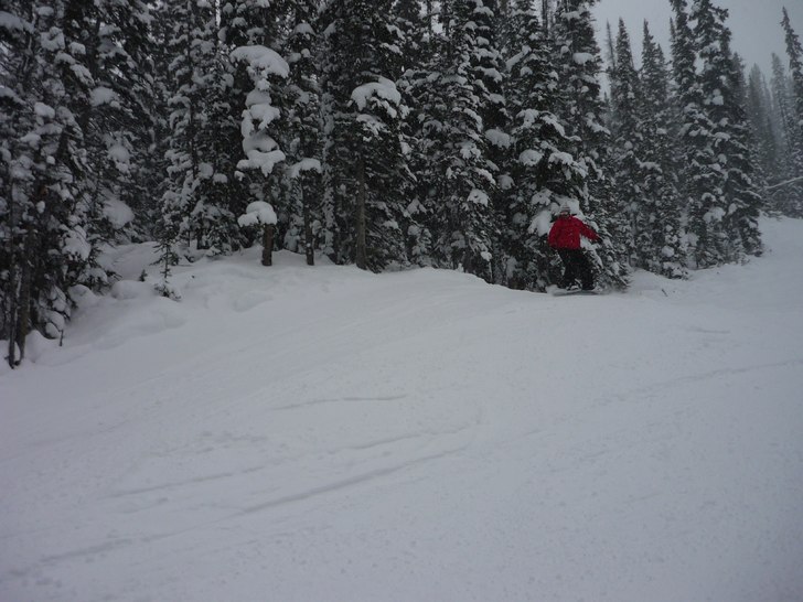 Hitting windlips on the Wolverine at Sunshine. Foto: Jamie Hunter. Åkare: George Beaton.