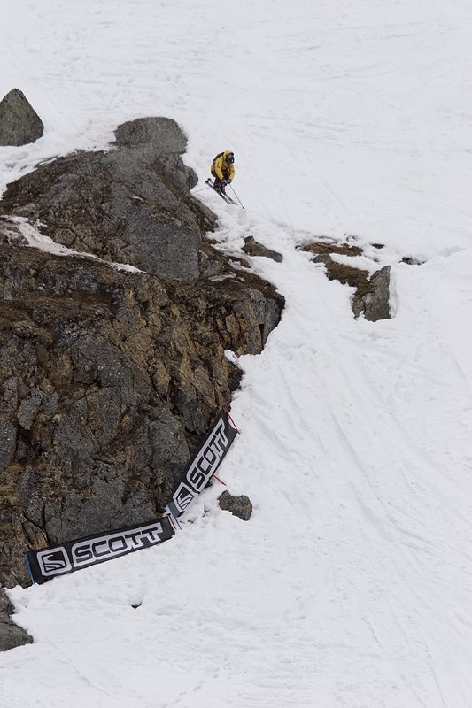 Foto: Johan Hellman. Åkare: Reine Barkered håller ihop det som en nunna..
