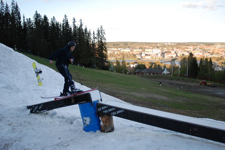 Jag som testar en rail här igen då . Foto: Niklas Boije. Åkare: Jag Gustav Landin.