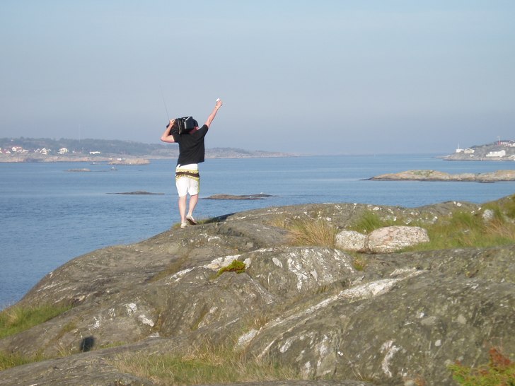 MIDSOMMAR!
bergsprängaren och podden i hösta hu. Foto: gustav tror jag. Åkare: Christian Löfstrand.