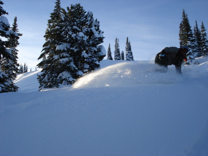 Anders i obeskrivligt skönt puder.. Foto: Sofi Johansson. Åkare: Anders.