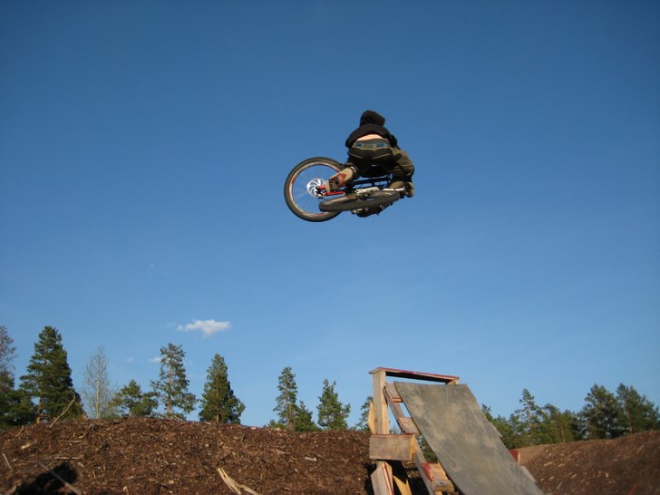 table. Foto: Johan Larsson. Åkare: Fredrik Larsson (jag).