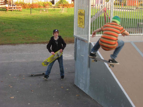 olie från bank, najs dag. hård landning dock  :/. Foto: Egil. Åkare: jag.