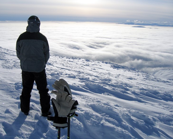 Morgonpiss på skutan. Det här kommer bli en bra . Foto: Pelle Bergh. Åkare: Jens Larsson.