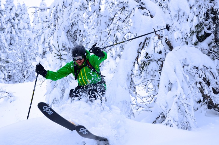 Pudder. Foto: Niklas Vogel. Åkare: Magnus Bohlin.