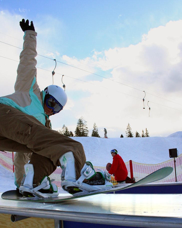 50/50 Tailpress på bordet under Frankerhauser &am. Foto: Tobias Ekelund. Åkare: Charli.