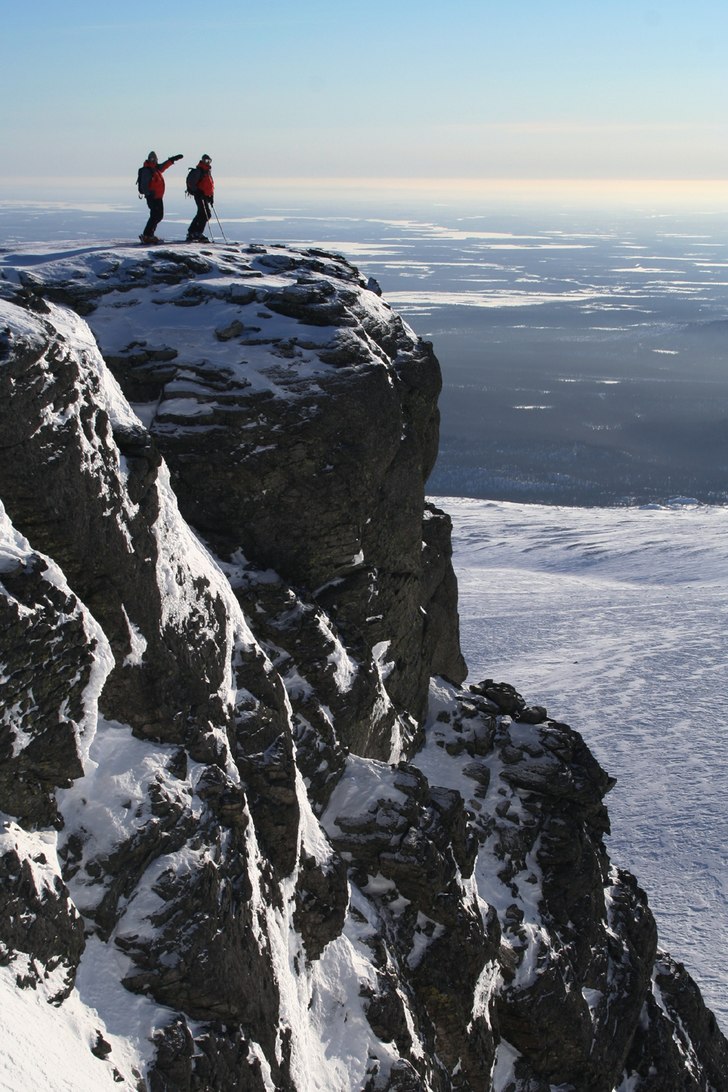 Våra guider Igor och Dmitry visar vägen..... Foto: Erik Brinkman. Åkare: Igor och Dmitry.